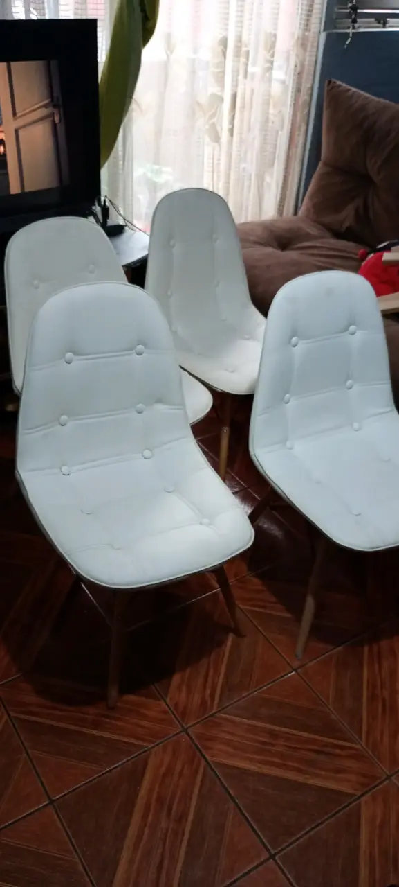 Juego de comedor vidrio y sillas blancas - 2