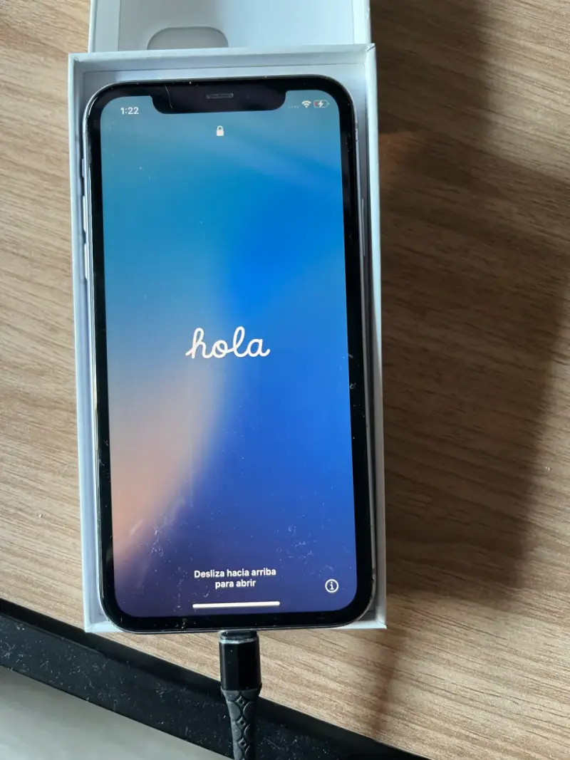 iPhone 11 - 1
