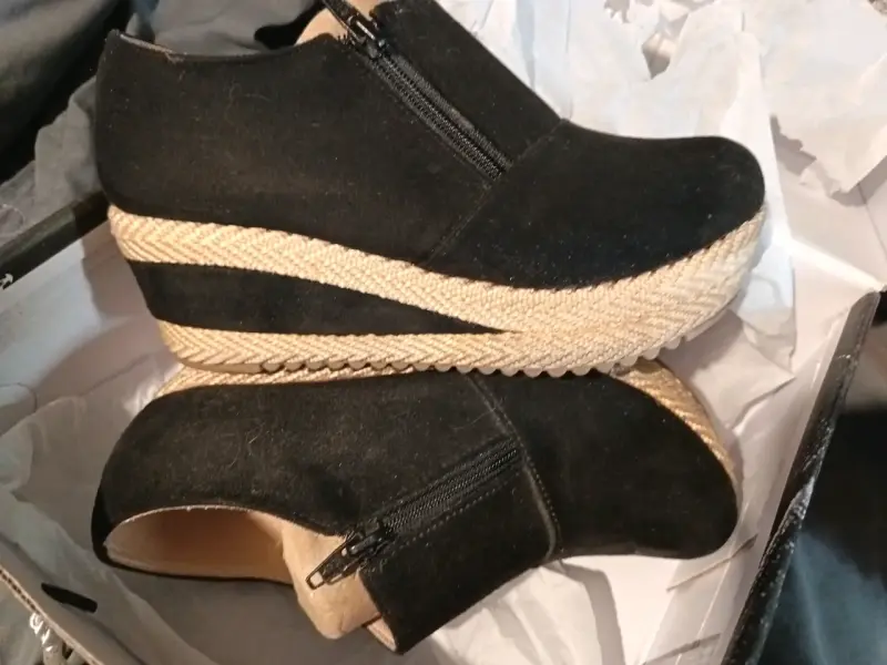 Botines negros con plataforma - 1