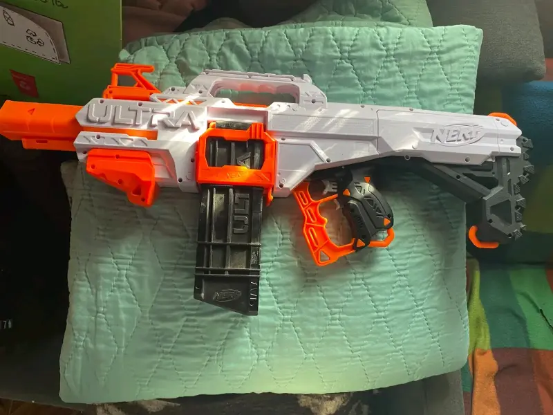 Lanzador Nerf Ultra blanco y naranja - 1