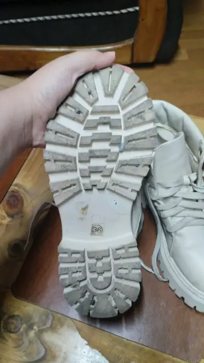 Botas beige de cuero - miniatura 3