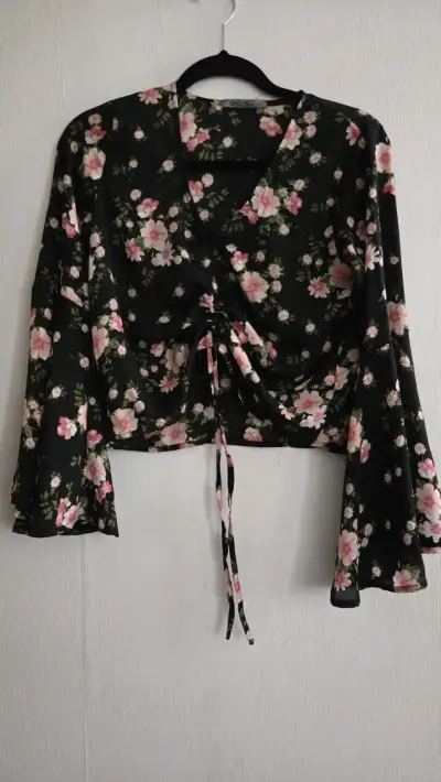 Blusa negra con flores Wados - miniatura 1