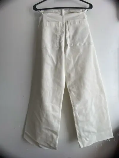 Pantalones anchos crema nuevos - miniatura 3