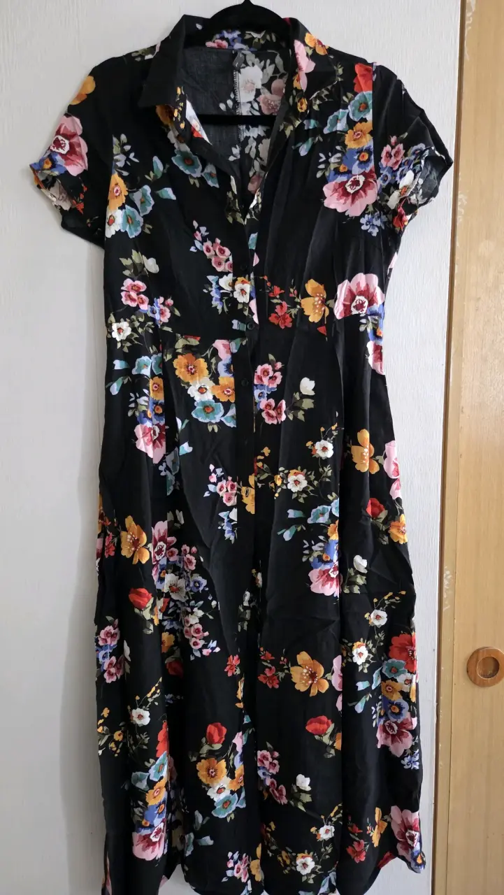 Vestido negro floral - 1