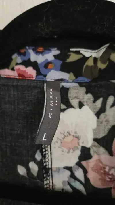 Vestido negro floral - miniatura 3