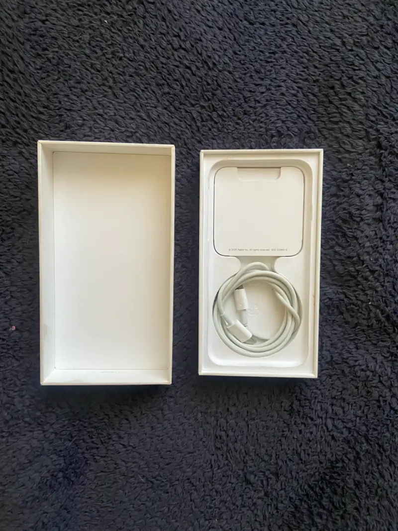 iPhone SE 2020 (usado) - 3