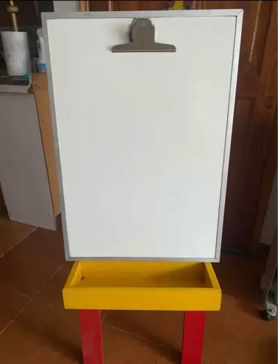Pizarra blanca con atril infantil - miniatura 1