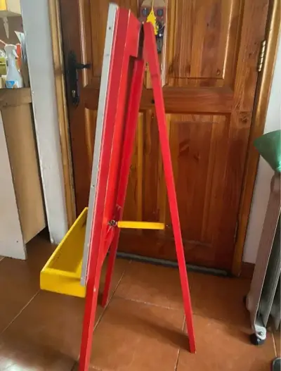 Pizarra blanca con atril infantil - miniatura 3
