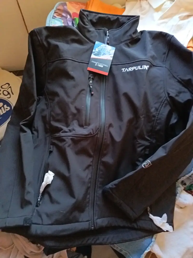 Chaqueta Tarulin negra nueva - 1