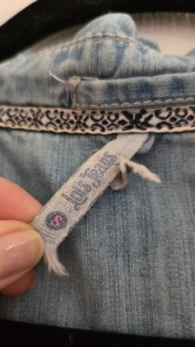 Camisa de mezclilla celeste - miniatura 3