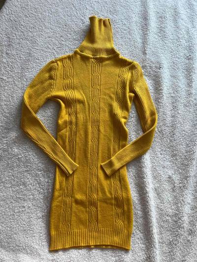 Vestidos de lana cuello alto - miniatura 2