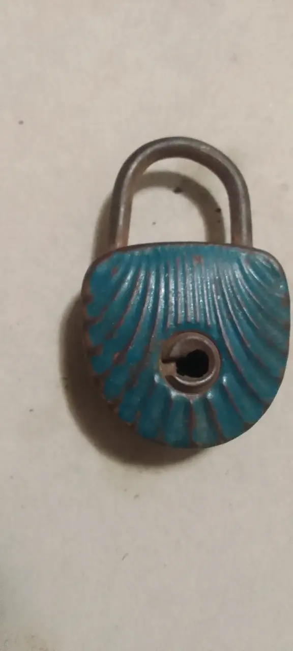 Candado antiguo de hierro Abus - 1