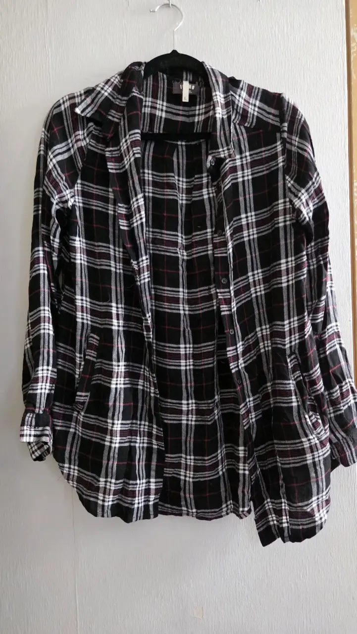 Camisa a cuadros con bolsillos - 1