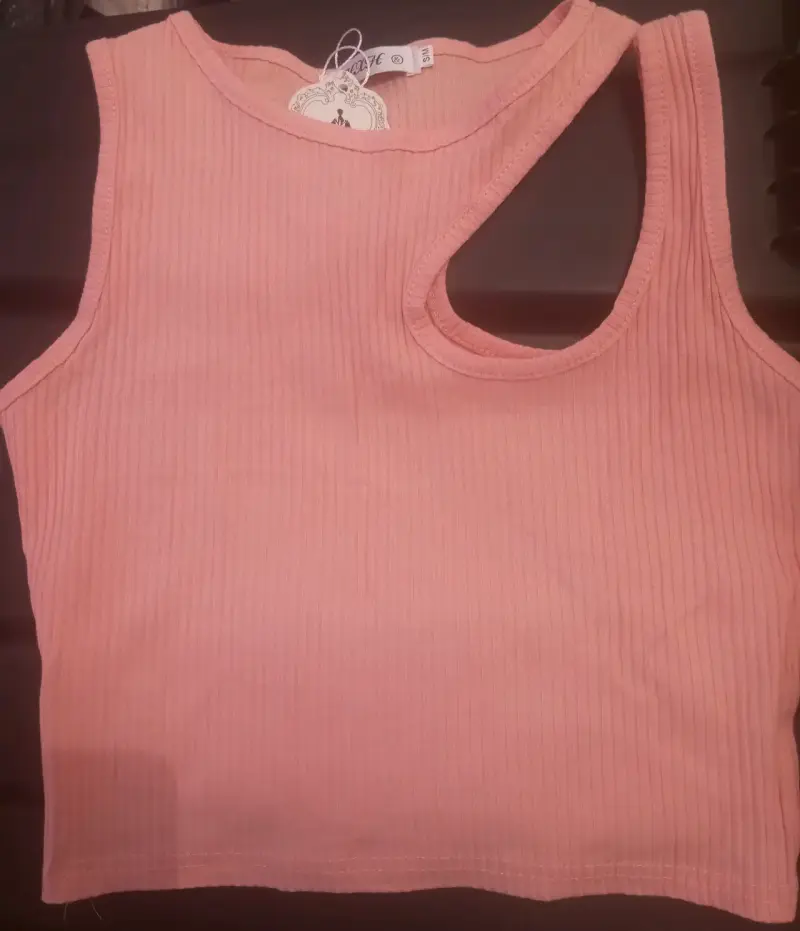 Polera sin mangas rosada