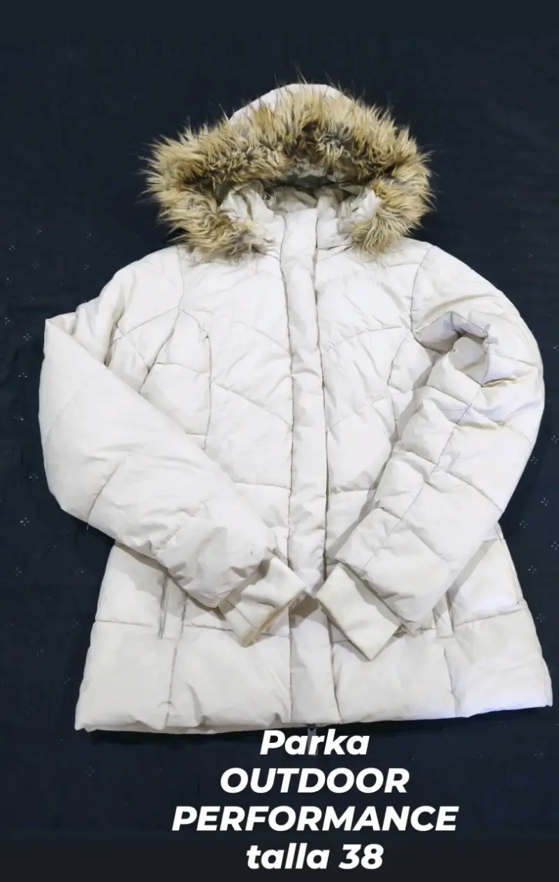 Parka blanca con capucha - 1
