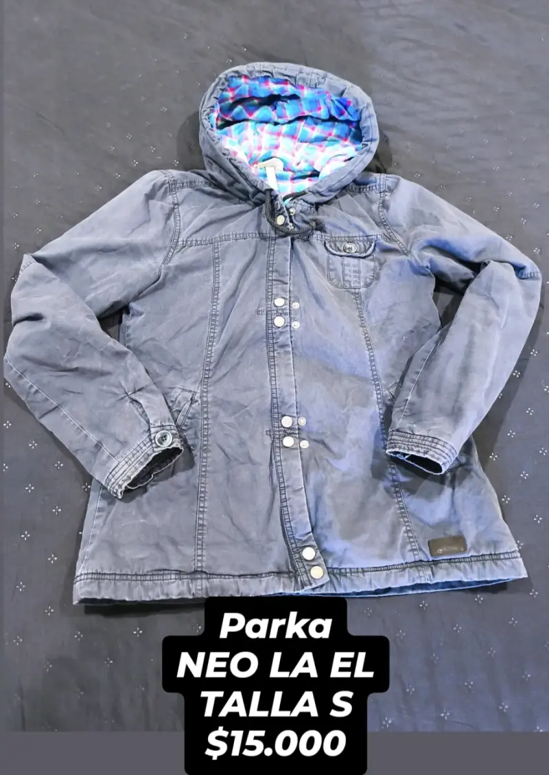 Parka blanca con capucha - 5