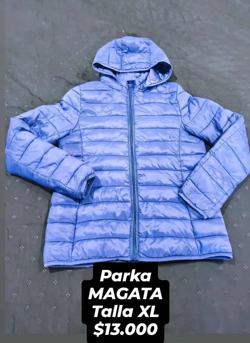 Parka blanca con capucha - 6