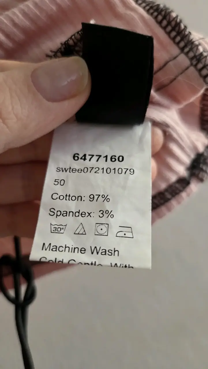Polera rosa con cordones - 3