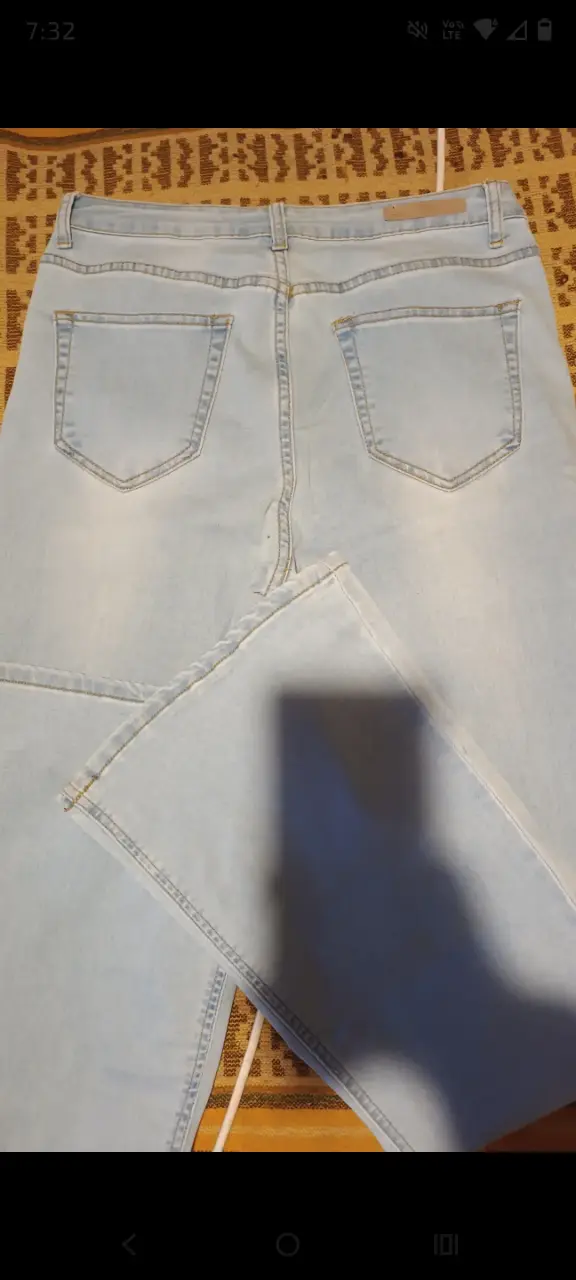 Jeans celestes acampanados - 2