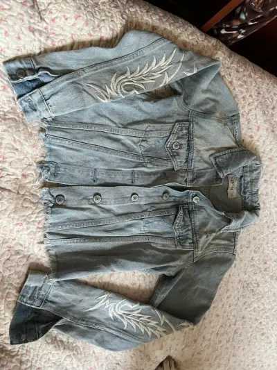 Chaqueta de mezclilla con bordado - miniatura 2
