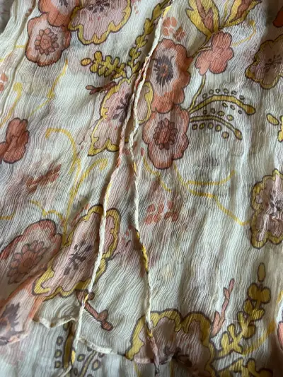 Blusa transparente floral - miniatura 4