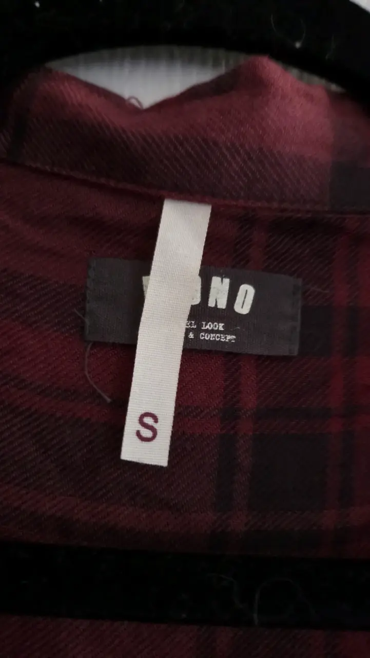 Camisa a cuadros roja con bolsillos - 2