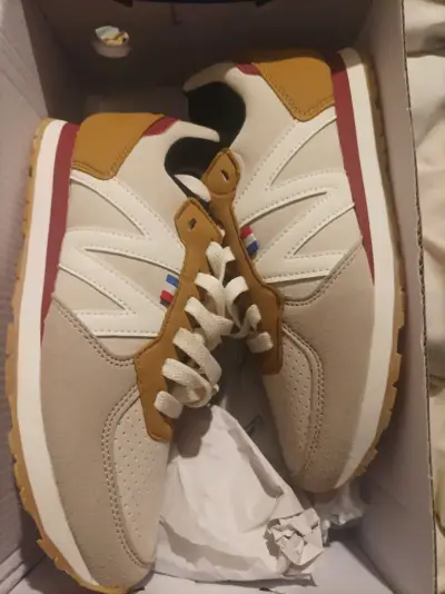 Zapatillas Michelin Footwear beige y rojo - miniatura 2