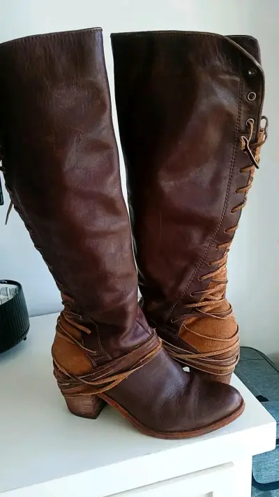 Botas altas de cuero marrón - miniatura 2