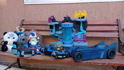 Lote juguetes batman y peluches variados - miniatura 3