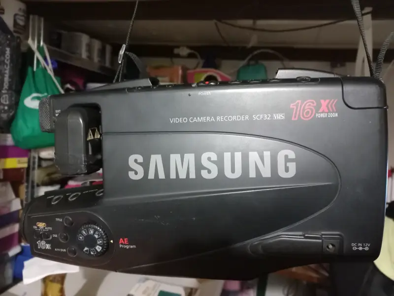 Videocámara Samsung SCF32 VHS