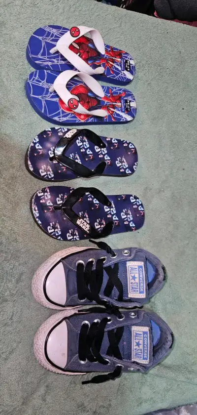 Lote deropa y  zapatos variados - miniatura 2