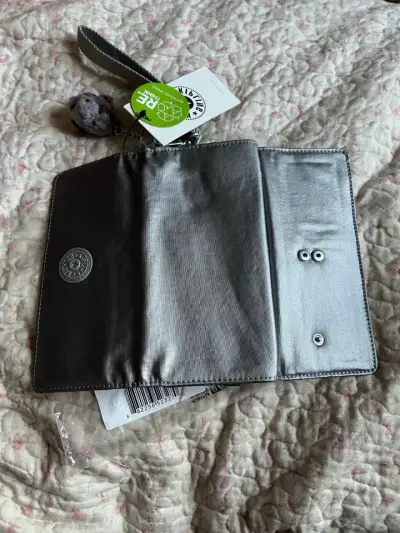 Billetera gris con logo - miniatura 3