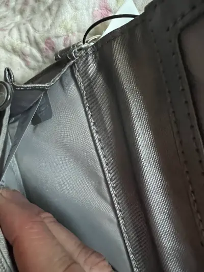 Billetera gris con logo - miniatura 6