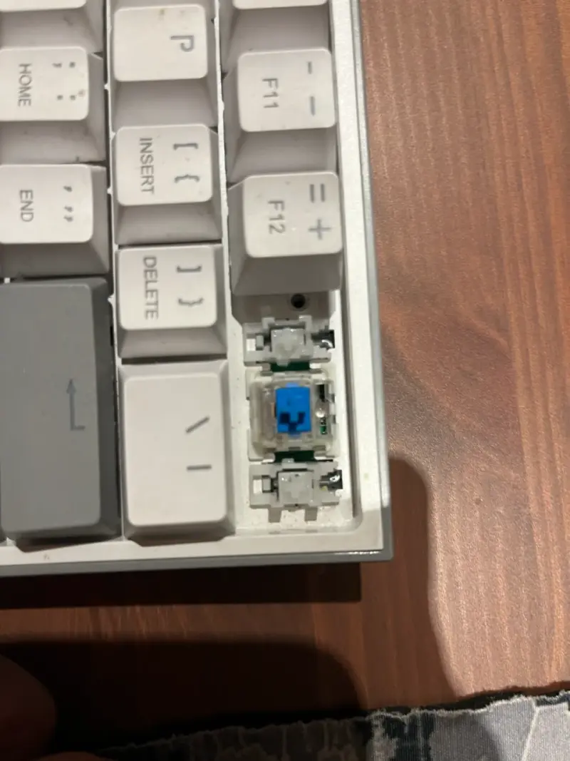 Teclado mecánico Redragon rgb con swiches mejorado - 4