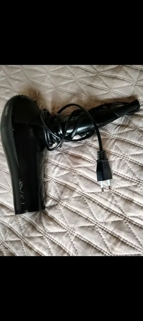 Secador de pelo negro