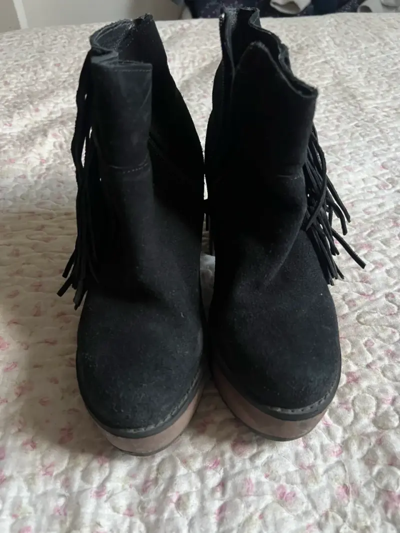 Botines negros con flecos - 2