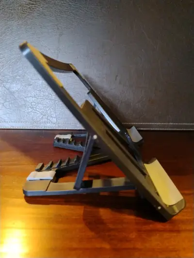 Soporte ajustable para  tablet - miniatura 2