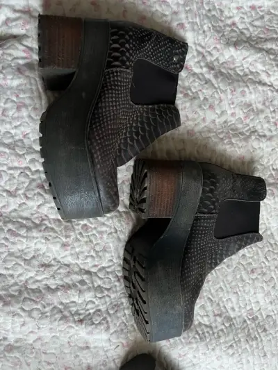 Botines negros con plataforma - miniatura 2