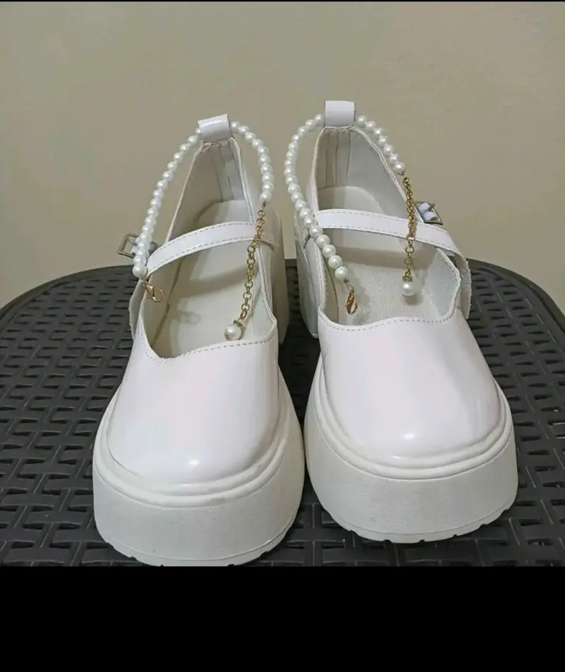 Zapatos plataforma blancos con perlas - 4