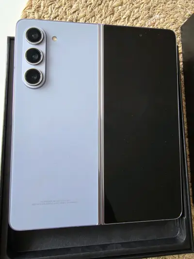 Samsung Z Fold 5 512gb 12gb ram Dual Sim Icy Blue - miniatura 3