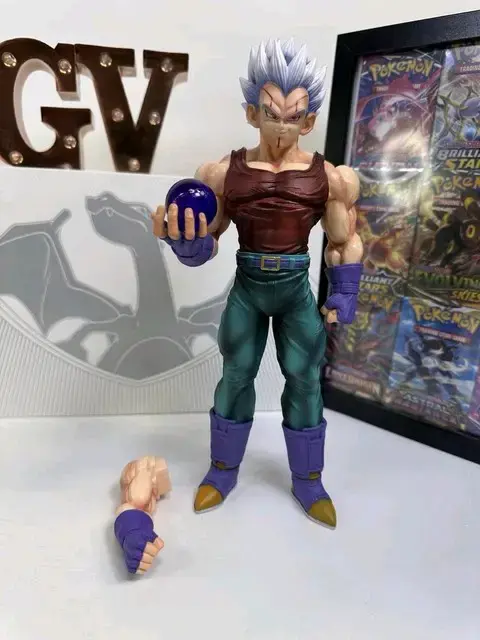 Figura de acción coleccionable Baby Vegeta 1
