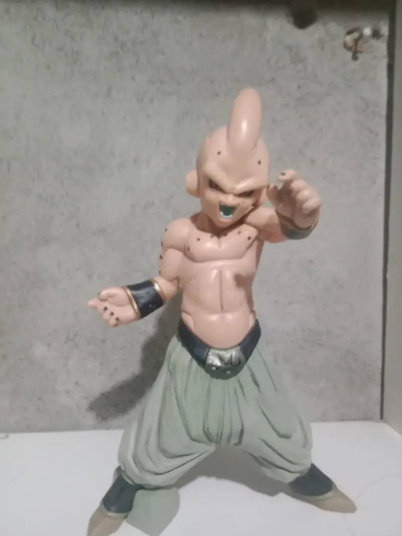 Figura Majin Buu de colección