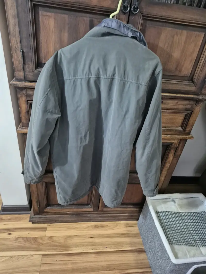 Chaqueta gris con forro a cuadros - 3