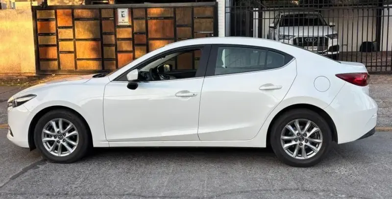 MAZDA 3 sedan 2018 aut 50.000 k - 2