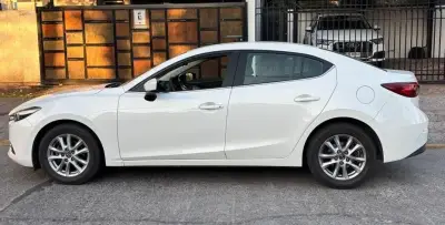 MAZDA 3 sedan 2018 aut 50.000 k - miniatura 2
