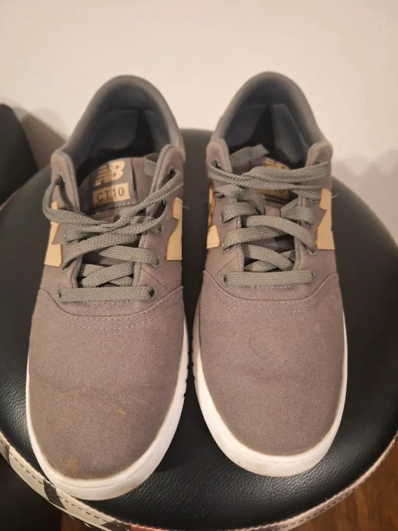 Zapatillas grises usadas beige marca new balance - 2