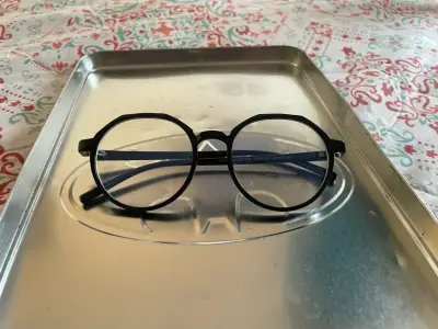 Lentes redondos marco negro - miniatura 1