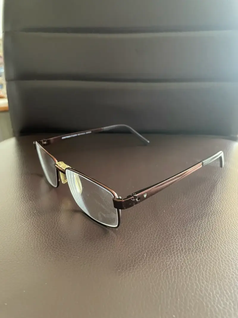 Lentes ópticos de marco metálico - 1