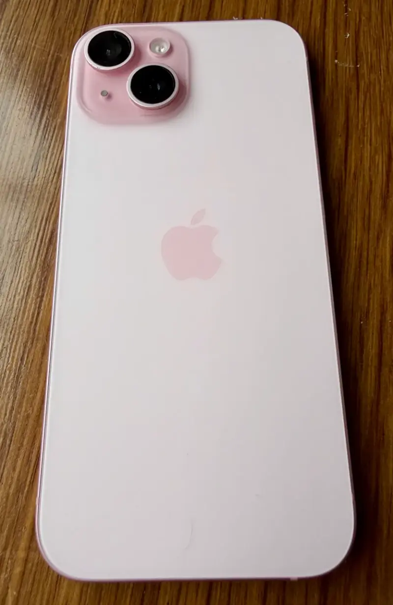 iPhone 15 Rosado 128 GB - 2
