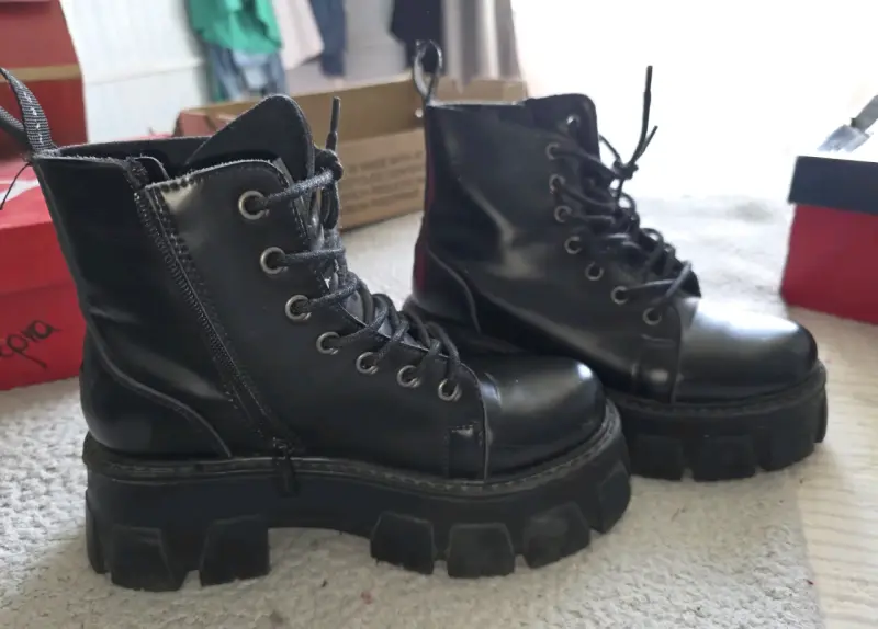 Botas negras de cuero - 3